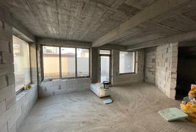 Duplex cu 4 camere cu Canalizare în Palazu Mare - 39