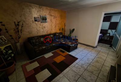 Casă cu 4 camere semidecomandat cu Canalizare în Viile Noi - 4