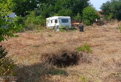 Teren de 1457 mp, în Lilieci