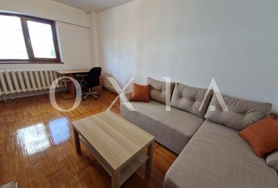 Apartament cu 3 camere decomandat, mobilat în Gheorghe Lazăr