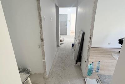 Apartament cu 3 camere decomandat în Berceni