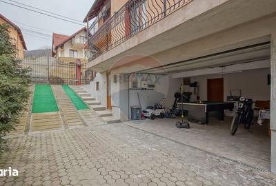 Casă cu 7 camere cu Teren 300 Mp în Central - 10