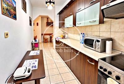 Apartament cu 3 camere decomandat în Central