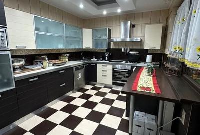 Casă cu 5 camere cu Teren 461 Mp în Ghencea - 9