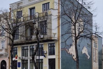 Casă cu 4 camere cu Teren 1800 Mp în Năvodari Tabără - 1
