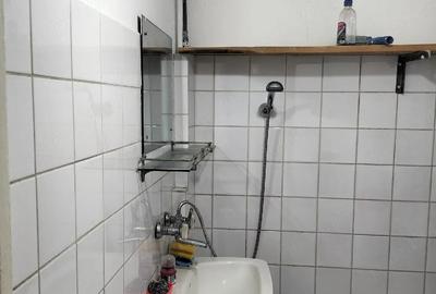 Garsonieră decomandată în Ferentari