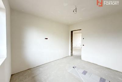 Duplex cu 4 camere cu Teren 247 Mp în Săcălaz - 4