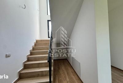 Casă cu 4 camere cu Teren 330 Mp în Săcălaz