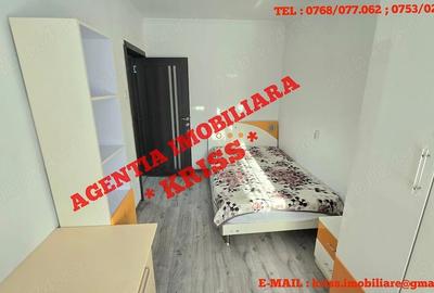 Apartament cu 3 camere semidecomandat în Central