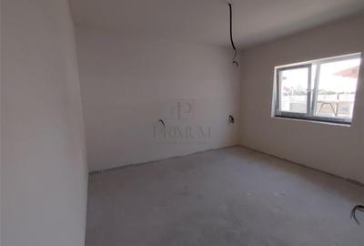 Casă cu 3 camere cu Teren 280 Mp în Moșnița Nouă