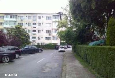 Apartament cu 3 camere în Micro 4 - 9