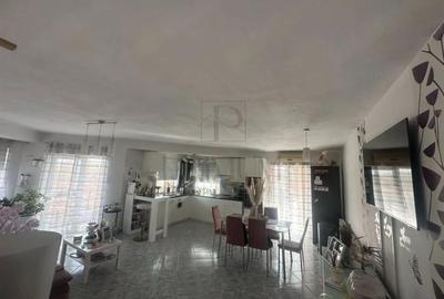 Apartament cu 3 camere decomandat, mobilat în Ghiroda