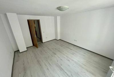 Garsonieră în Iris