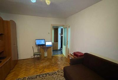 Garsonieră decomandată în Nufărul