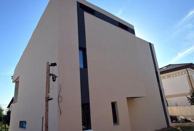 Casă cu 4 camere cu Teren 400 Mp în Lujerului