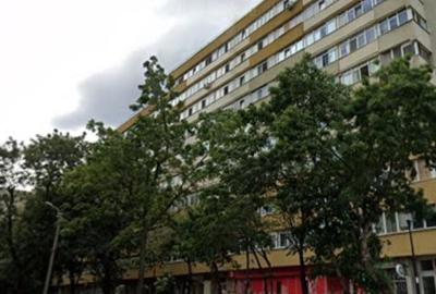 Apartament cu 3 camere decomandat în Colentina
