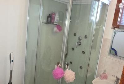 Casă cu 5 camere cu Teren 180 Mp în Central