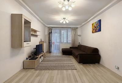 Apartament cu 3 camere decomandat, mobilat în Tractorul