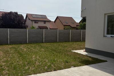 Casă cu 4 camere cu Teren 311 Mp în Dumbrăvița