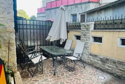 Apartament cu 4 camere decomandat, mobilat în Trocadero - 2