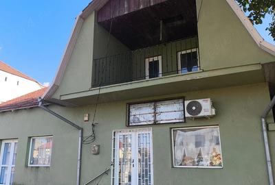 Casă cu 5 camere cu Teren 274 Mp în Teremia Mare