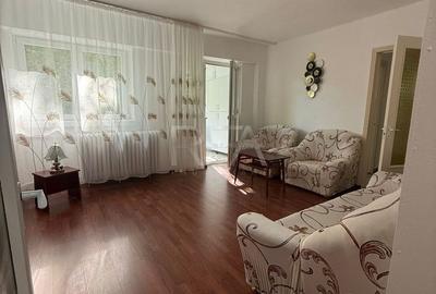 Apartament cu 3 camere semidecomandat, mobilat în Basarabia