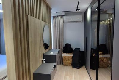 Casă cu 4 camere decomandat cu Teren 100 Mp în Central
