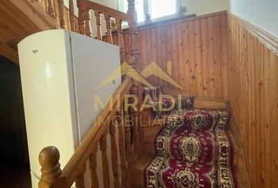 Casă cu 7 camere cu Teren 580 Mp în Valea Doftanei - 11