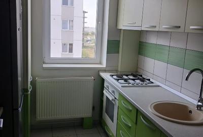 Apartament cu 2 camere semidecomandat, mobilat în Berceni