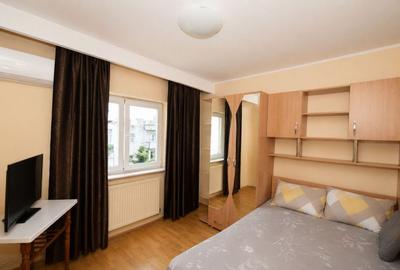 Apartament cu 3 camere decomandat în Prundu