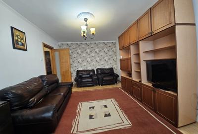 Apartament cu 3 camere decomandat în Boema