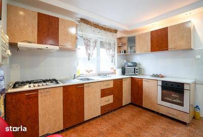 Casă cu 4 camere cu Teren 1000 Mp în Sântandrei