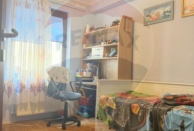 Apartament cu 4 camere decomandat, mobilat în Fundeni - 9