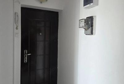 Apartament cu 2 camere decomandat în Romană