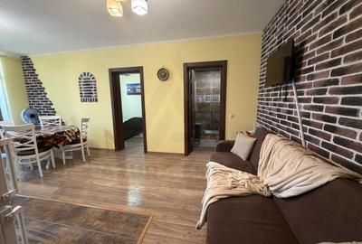 Apartament cu 3 camere decomandat, mobilat în Nord-Est
