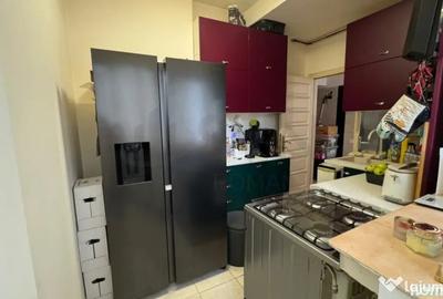 Apartament cu 3 camere semidecomandat în Universitate