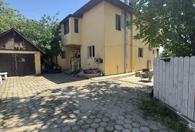 Casă cu 4 camere în Central - 1