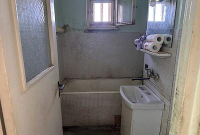 Apartament cu 2 camere semidecomandat în Zamfirescu
