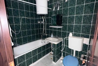 Garsonieră decomandată în Petros