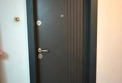 Garsonieră în Titan