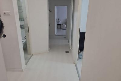Apartament cu 4 camere decomandat în Progresul