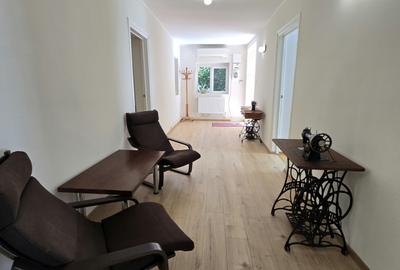 Apartament cu 3 camere decomandat, mobilat în Ultracentral