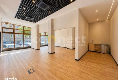 Spațiu comercial, de 77 mp, în Central