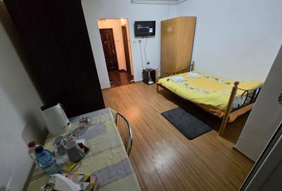 Garsonieră decomandată, mobilată în 7 Noiembrie - 13