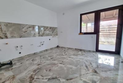 Casă cu 3 camere în Valea Adâncă - 1