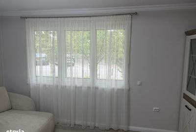 Apartament cu 3 camere decomandat în Cornișa