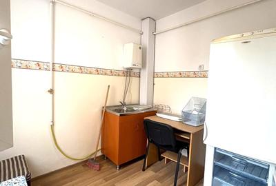 Apartament cu 3 camere decomandat în Central - 1