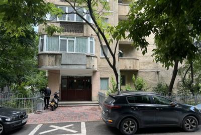 Garsonieră decomandată în Vitan - 4