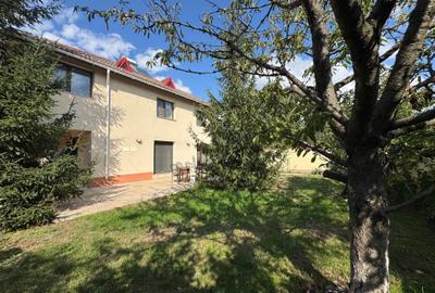 Casă cu 4 camere cu Garaj în Agigea