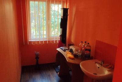 Apartament cu 2 camere nedecomandat în Central